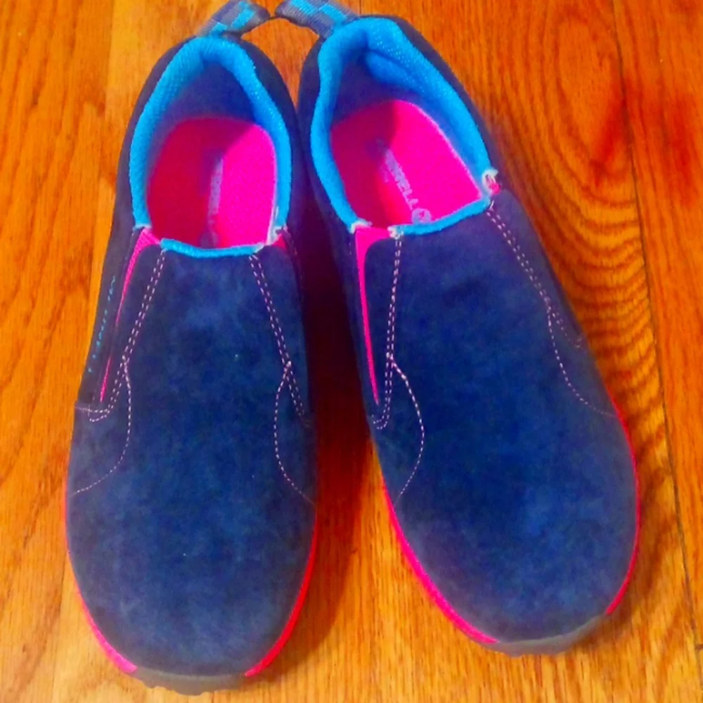 Girls suede mocassins size 3.5